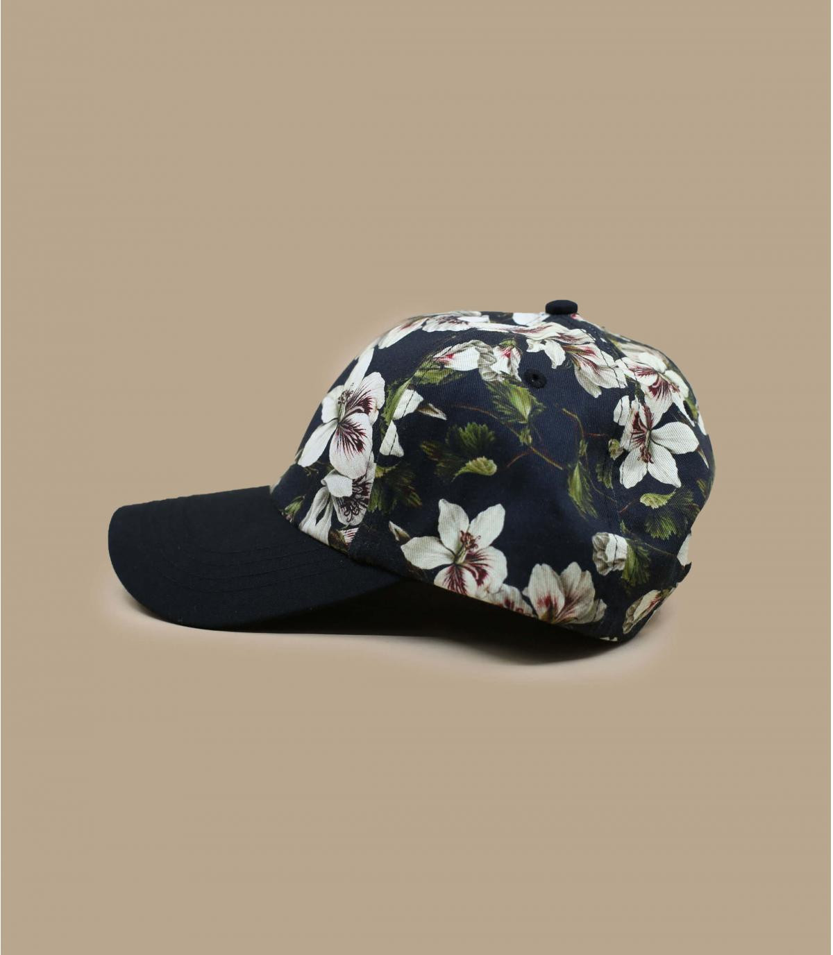 Black flower cap